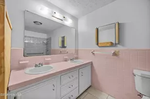 1600 Nc Hy 53 W, Burgaw, NC 28425 - Photo 20