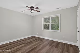 912 Laurel Ln, Jacksonville, NC 28546 - Photo 6