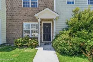 307 Bridgewood Dr, Jacksonville, NC 28546 - Photo 2