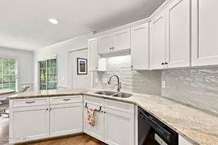 137 Winsford Cir, West End, NC 27376 - Photo 2