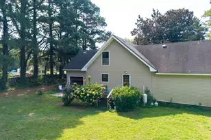 205 South End Rd, Knotts Island, NC 27950 - Photo 8