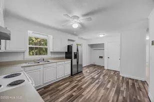 505 E Coston Rd, Burgaw, NC 28425 - Photo 10