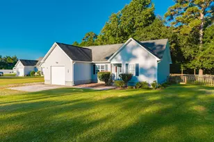 126 Joan's Haven Dr, Newport, NC 28570 - Photo 1