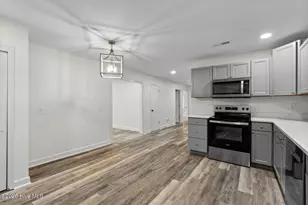 110 Boulder Ln, Jacksonville, NC 28540 - Photo 8