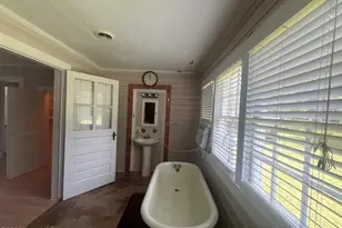 307 S Mitchell St, Fairmont, NC 28340 - Photo 16