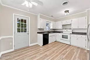 920 Hunnicutt Ave, Elizabeth City, NC 27909 - Photo 8