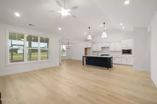 105 Windswept Ln, Beaufort, NC 28516 - Photo 8
