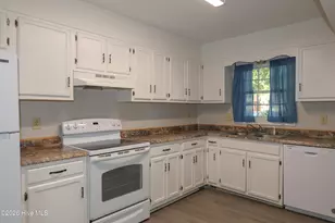 108 King George Ct, Jacksonville, NC 28546 - Photo 2