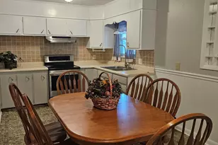 900 E Nicholson St, Clinton, NC 28328 - Photo 8