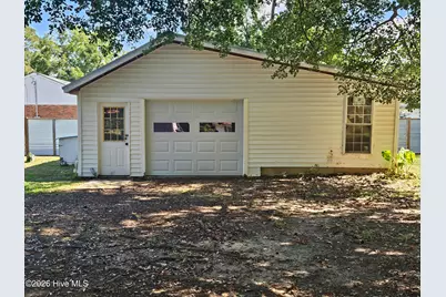 900 E Nicholson Street, Clinton, NC 28328 - Photo 6