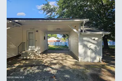 900 E Nicholson Street, Clinton, NC 28328 - Photo 4