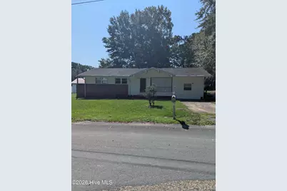 900 E Nicholson Street, Clinton, NC 28328 - Photo 1
