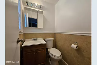 900 E Nicholson Street, Clinton, NC 28328 - Photo 18