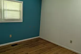 900 E Nicholson St, Clinton, NC 28328 - Photo 16