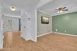 305 E Regent Ct, Jacksonville, NC 28546 - Photo 16