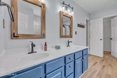 305 E Regent Court, Jacksonville, NC 28546 - Photo 38