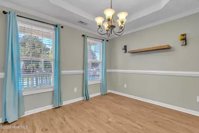 305 E Regent Court, Jacksonville, NC 28546 - Photo 10