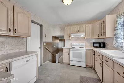 218 Spartan Road, Wilmington, NC 28405 - Photo 6