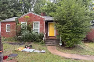 176 White Oak St, Franklin, NC 28734 - Photo 10