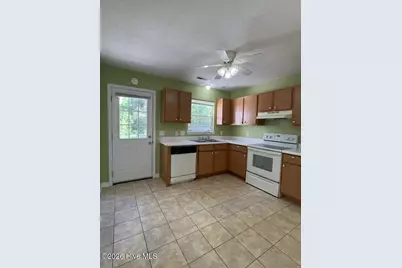 1992 W Brandymill Lane, Jacksonville, NC 28546 - Photo 6