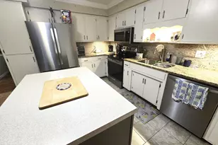 1014A Kings Way, New Bern, NC 28562 - Photo 6