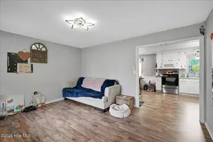 513 W 1st St, Kenly, NC 27542 - Photo 6
