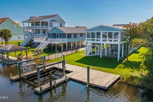 4074 4th St, Surf City, NC 28445 - Photo 2