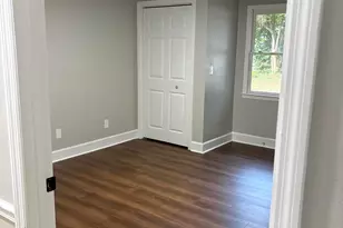 605 Correll St, Maxton, NC 28364 - Photo 6
