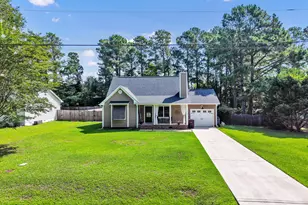 117 Foster Creek Ct, Swansboro, NC 28584 - Photo 1