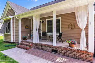117 Foster Creek Ct, Swansboro, NC 28584 - Photo 4