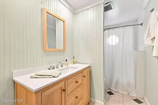 913 Bridges St, Morehead City, NC 28557 - Photo 16