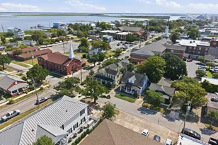 913 Bridges St, Morehead City, NC 28557 - Photo 38