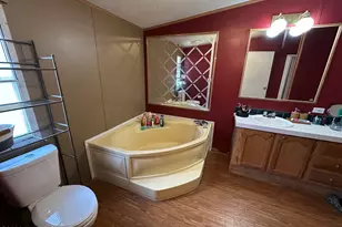 10660 Jamestown Dr, Laurinburg, NC 28352 - Photo 8