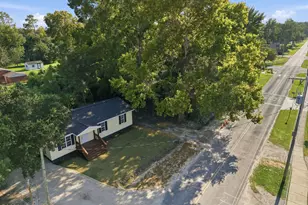 105 W Wallace St, Burgaw, NC 28425 - Photo 30