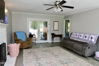 329 S Wedgewood Drive, Washington, NC 27889 - Photo 6