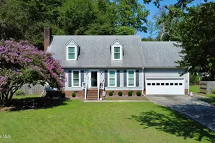 329 S Wedgewood Dr, Washington, NC 27889 - Photo 1