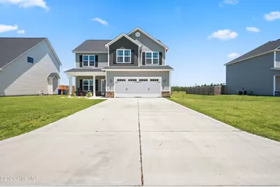 1818 Olde Towne Pointe Boulevard, Jacksonville, NC 28546 - Photo 2