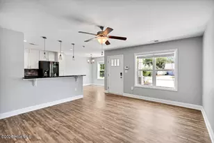 127 NE 15th St, Oak Island, NC 28465 - Photo 6