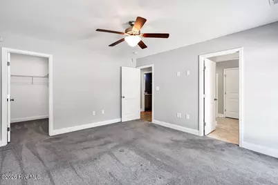 127 NE 15th St, Oak Island, NC 28465 - Photo 18