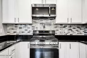 127 NE 15th St, Oak Island, NC 28465 - Photo 10