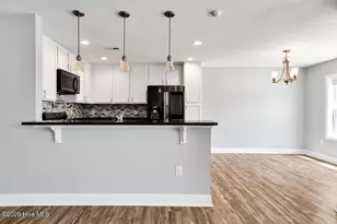127 NE 15th St, Oak Island, NC 28465 - Photo 8