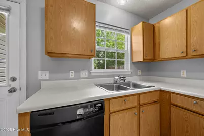 1087 W Pueblo Drive, Jacksonville, NC 28546 - Photo 18