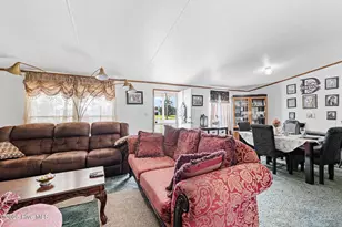 88 Holiday Ln, Newton Grove, NC 28366 - Photo 8