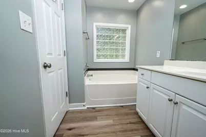 614 Walnut Drive, Jacksonville, NC 28540 - Photo 16