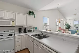 881 Great Egret Cir SW, Sunset Beach, NC 28468 - Photo 10