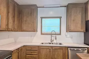 18060 Queen Rd, Laurinburg, NC 28352 - Photo 6