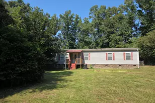 18060 Queen Rd, Laurinburg, NC 28352 - Photo 1