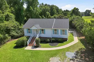 204 Dustin Dr, Benson, NC 27504 - Photo 4
