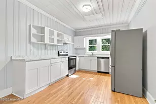 1112 Wilson Ave, Morehead City, NC 28557 - Photo 18