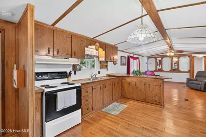 1649 Woodview Circle SW, Ocean Isle Beach, NC 28469 - Photo 10